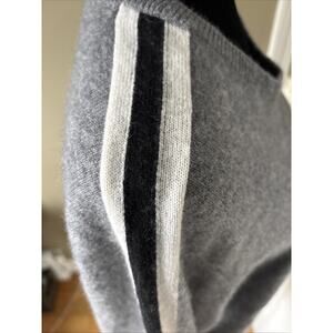 Magaschoni Cashmere Crewneck Sweater Mens L grey with blk/white stripe sleeve Ne